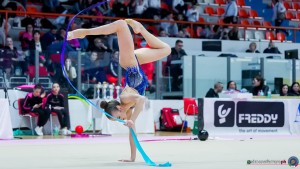 moderna legnano viarenich darya   nastro sfe06626 copia simone ferraro ph copia